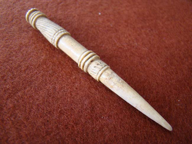 A wonderful spirally turned 19th century whalebone fid — image 2